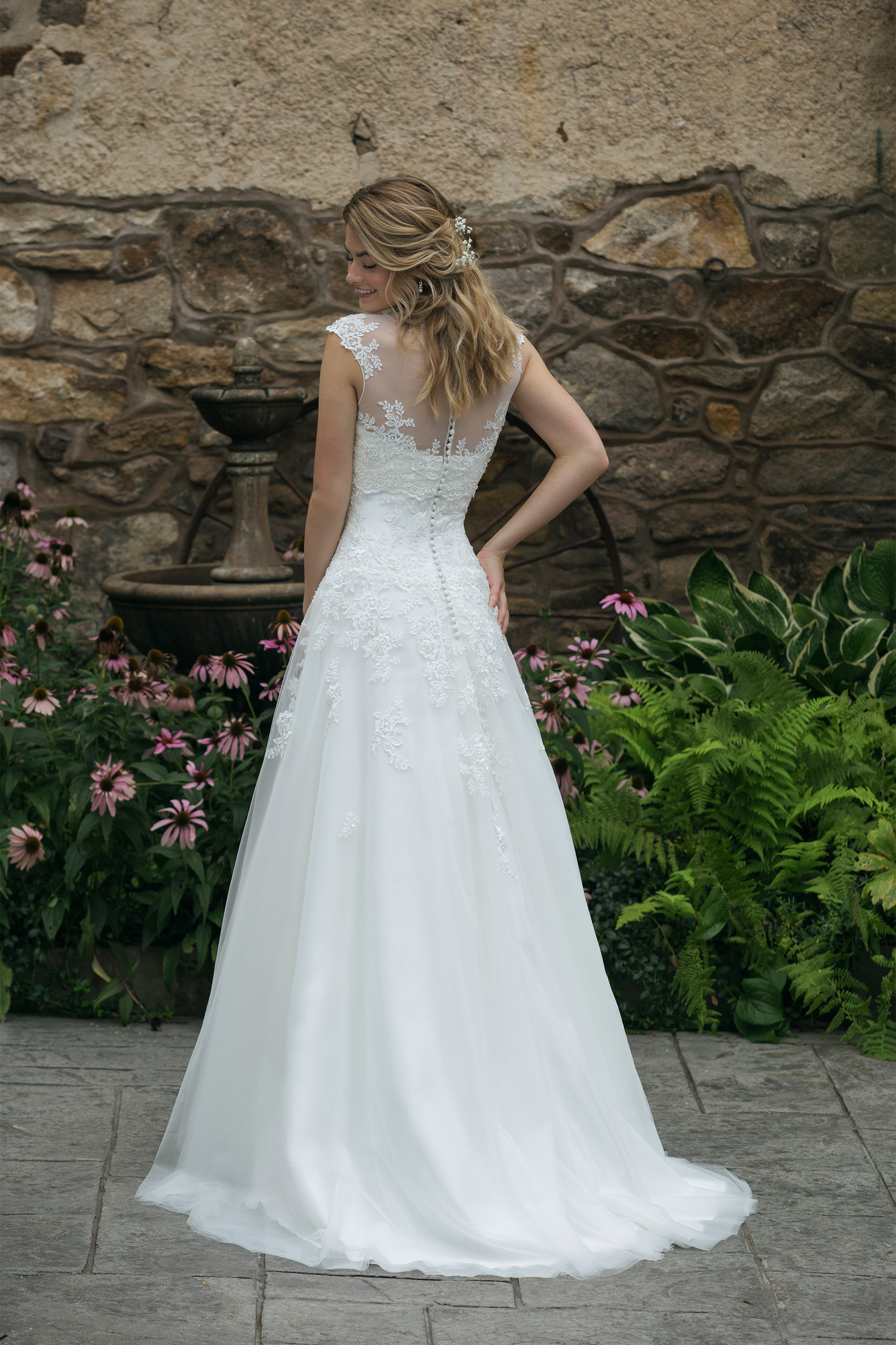 Style 44050. Credits: Justin Alexander Sincerity.