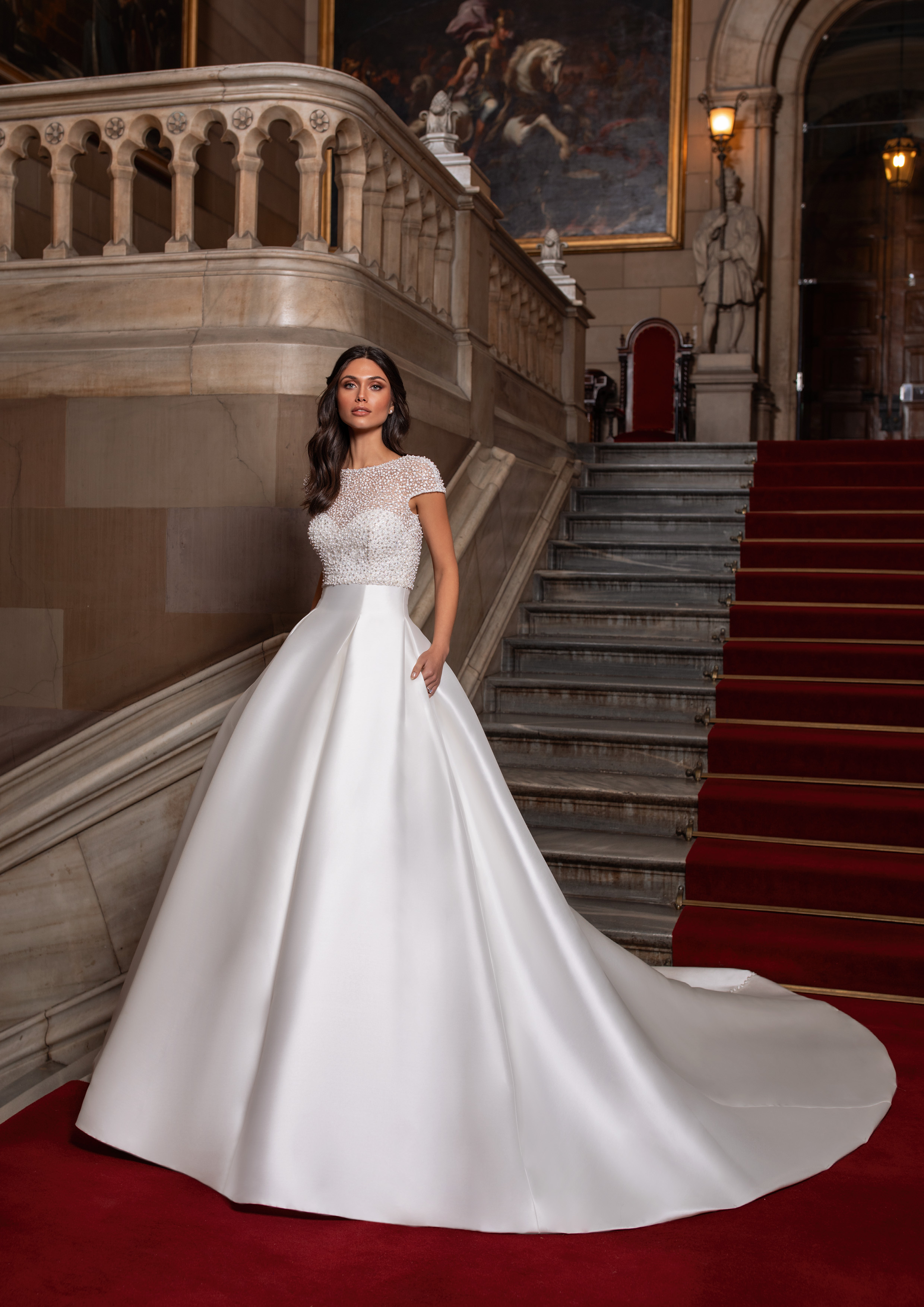 Vestido de noiva modelo Close da coleção Pronovias 2021 Cruise Collection