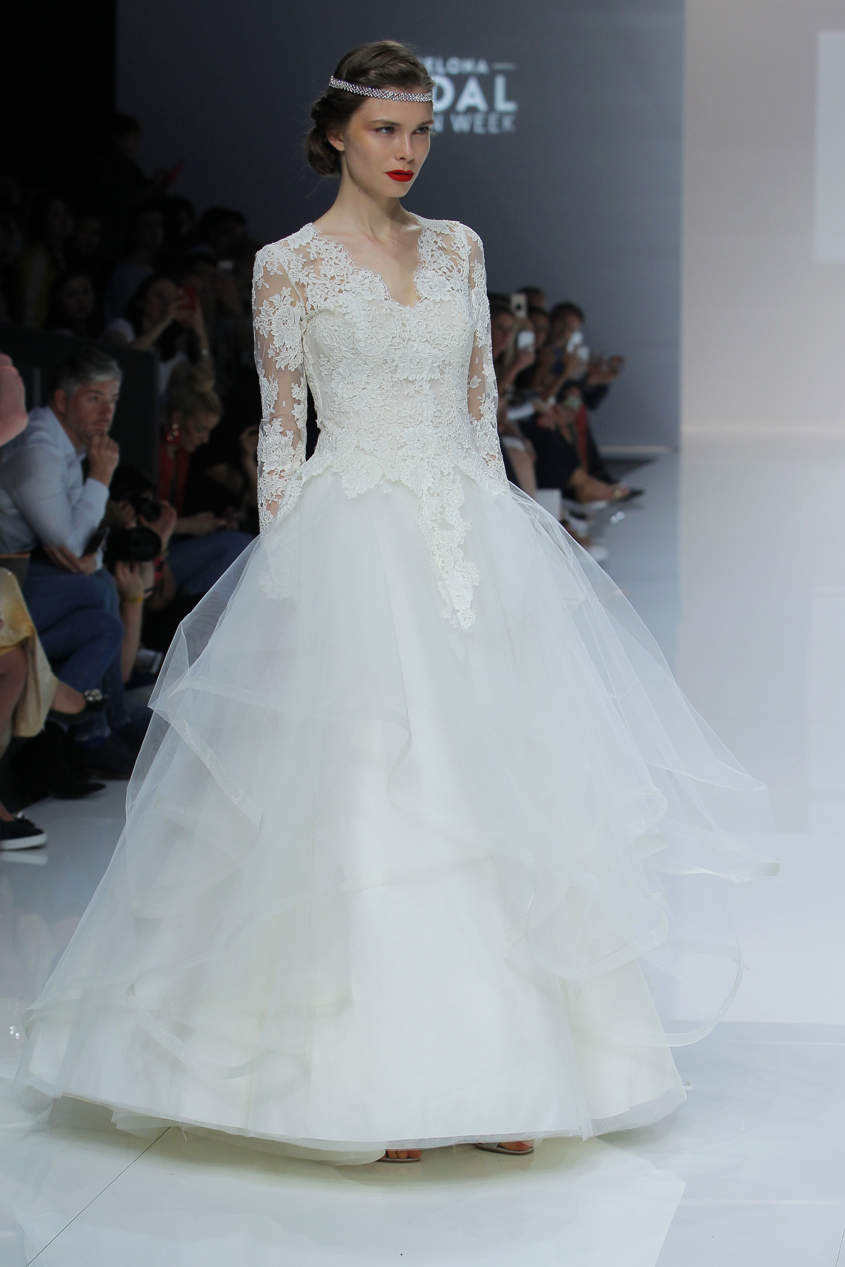 Cymbeline. Créditos: Barcelona Bridal Fashion WEek