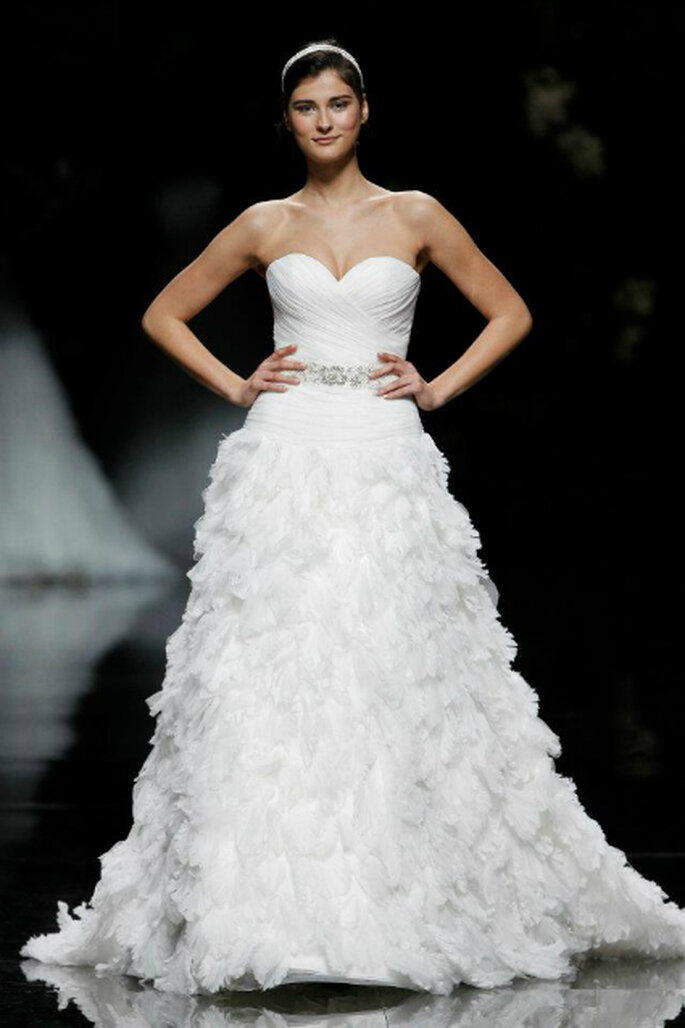 <a href="http://zankyou.9nl.de/nfw4">Peça a sua marcação para provar a nova Colecção Pronovias 2015.</a> 