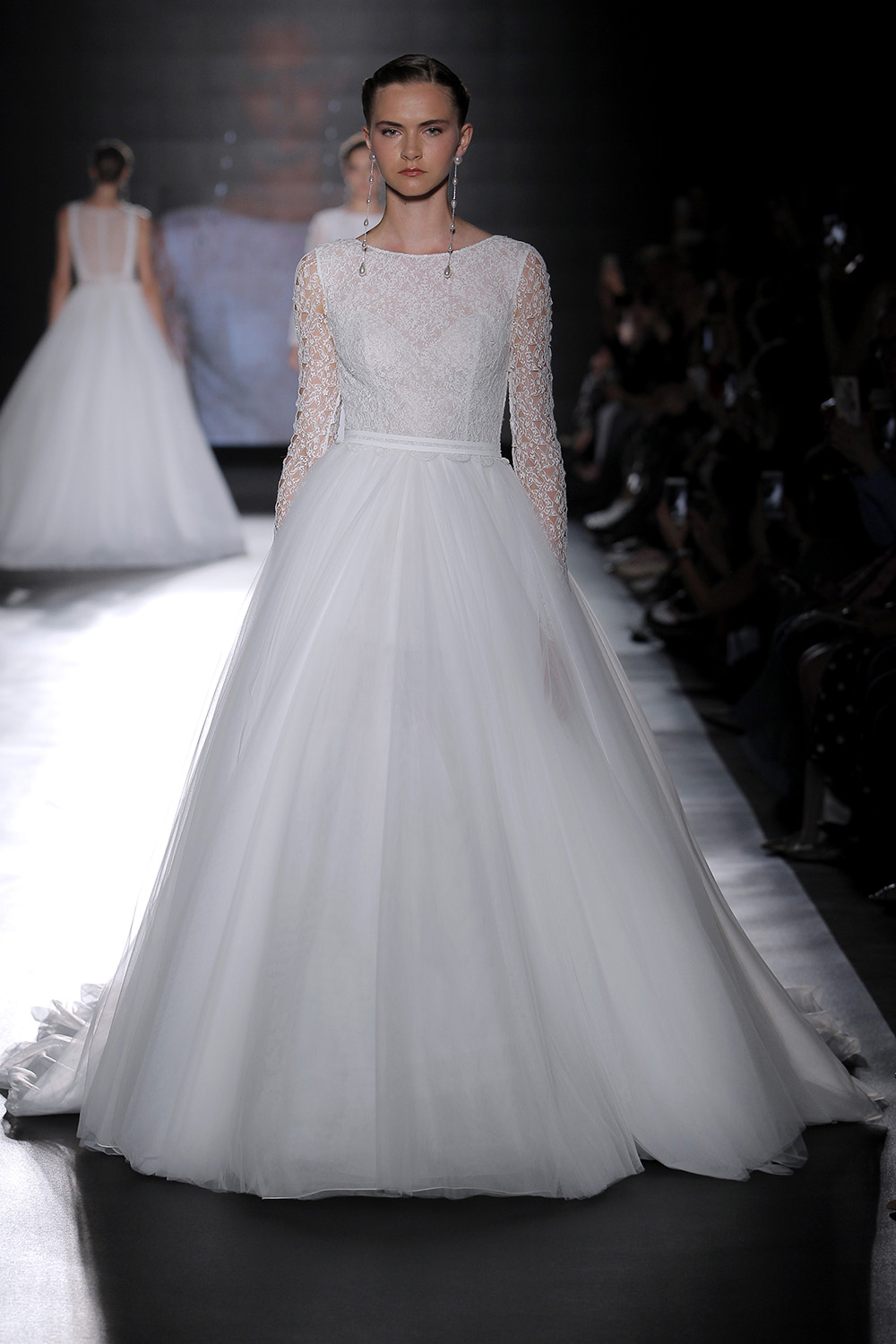 Credits: Barcelona Bridal Fashion Week