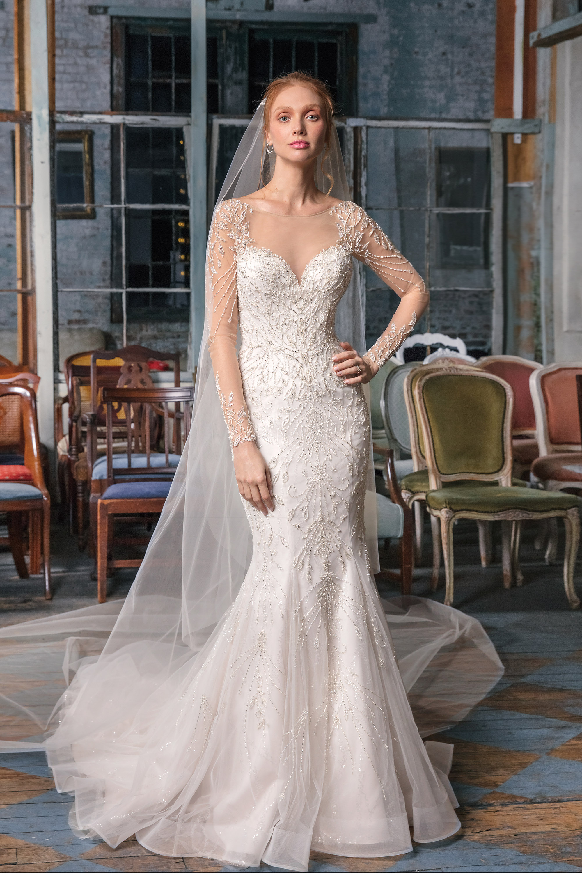 Style 99014. Credits: Justin Alexander Signature.