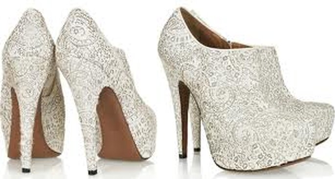Sapatos para noivas - www.bloglovin.com