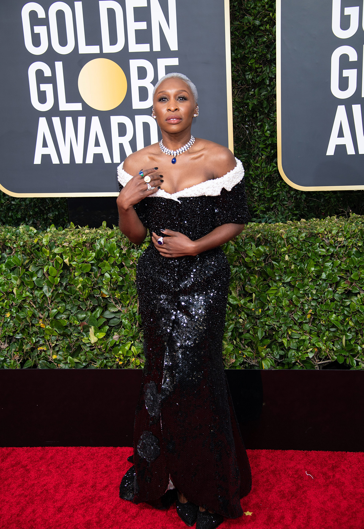 Cynthia Erivo veste Tom Browne | Créditos: Cordon Press