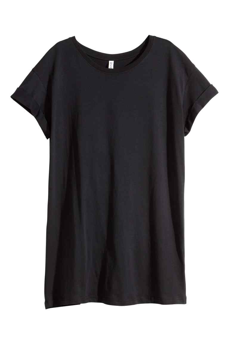 T-shirt preta básica de H&amp;M (7,99 euros)