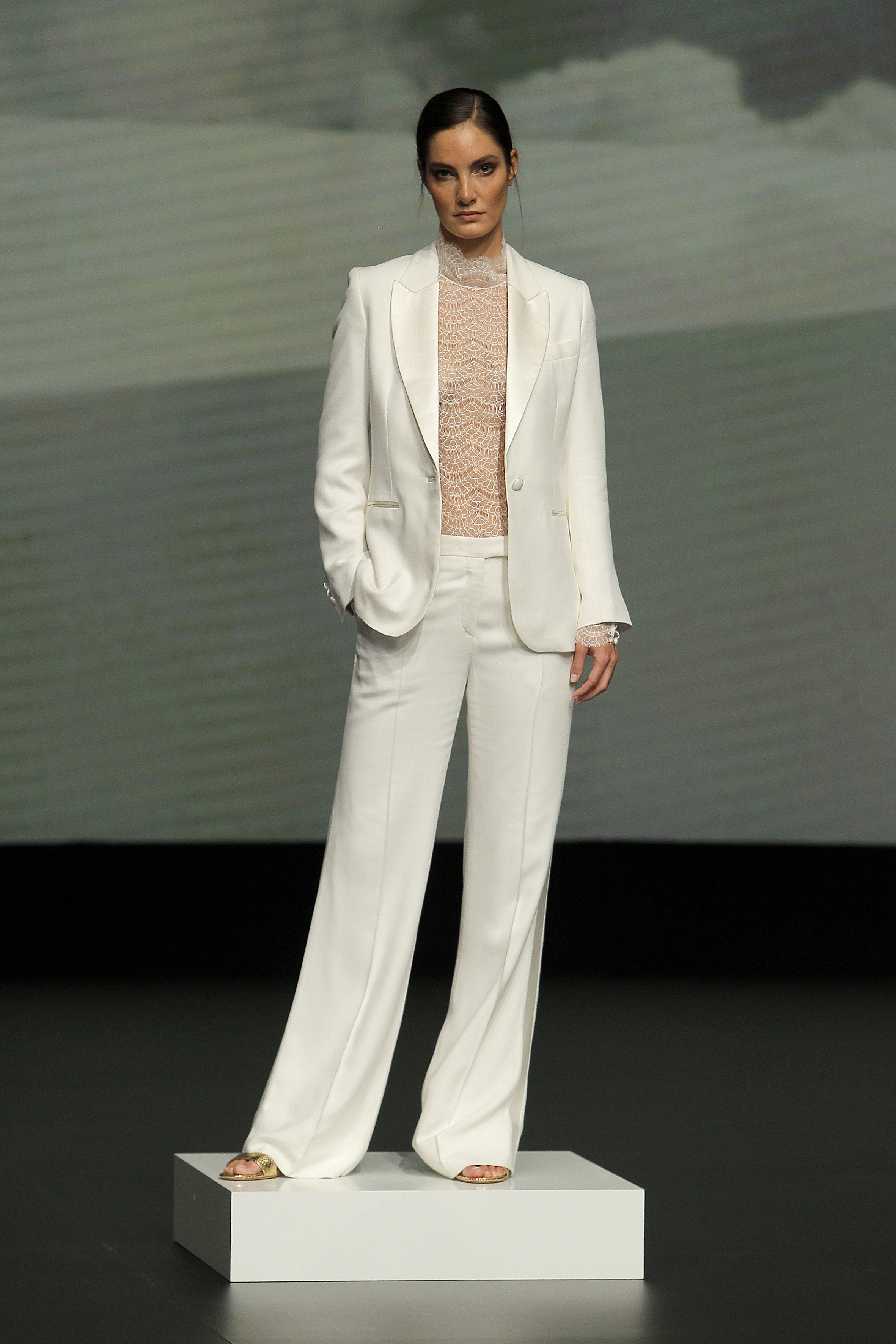 Carta Branca | Créditos: Valmont Barcelona Bridal Fashion Week 2020