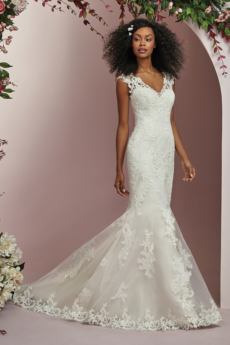 <a href="https://www.maggiesottero.com/rebecca-ingram/deon/11589" target="_blank">Rebecca Ingram</a>