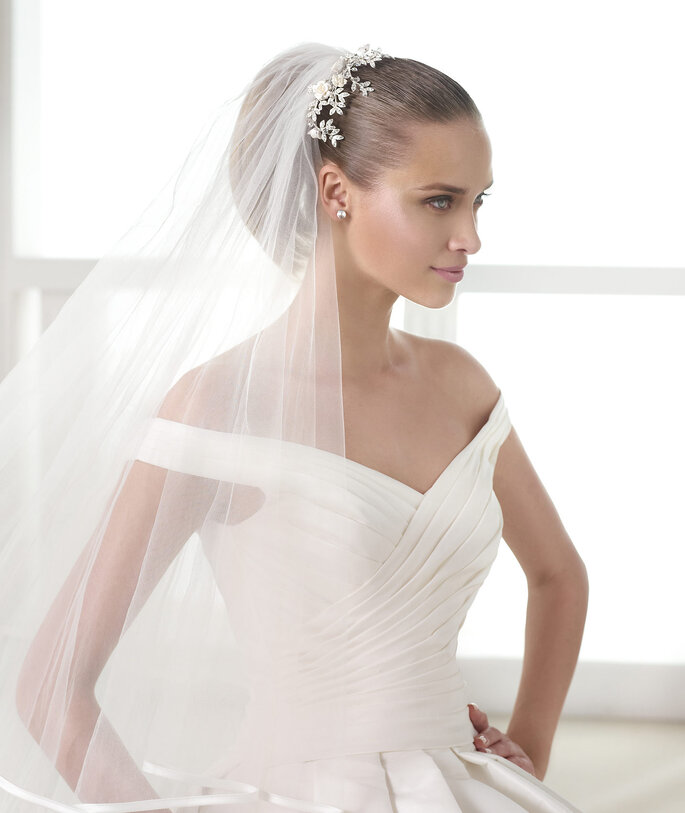 <a href="http://zankyou.9nl.de/n3ig" target="_blank"> Faça a sua marcação para experimentar este vestido! </a>