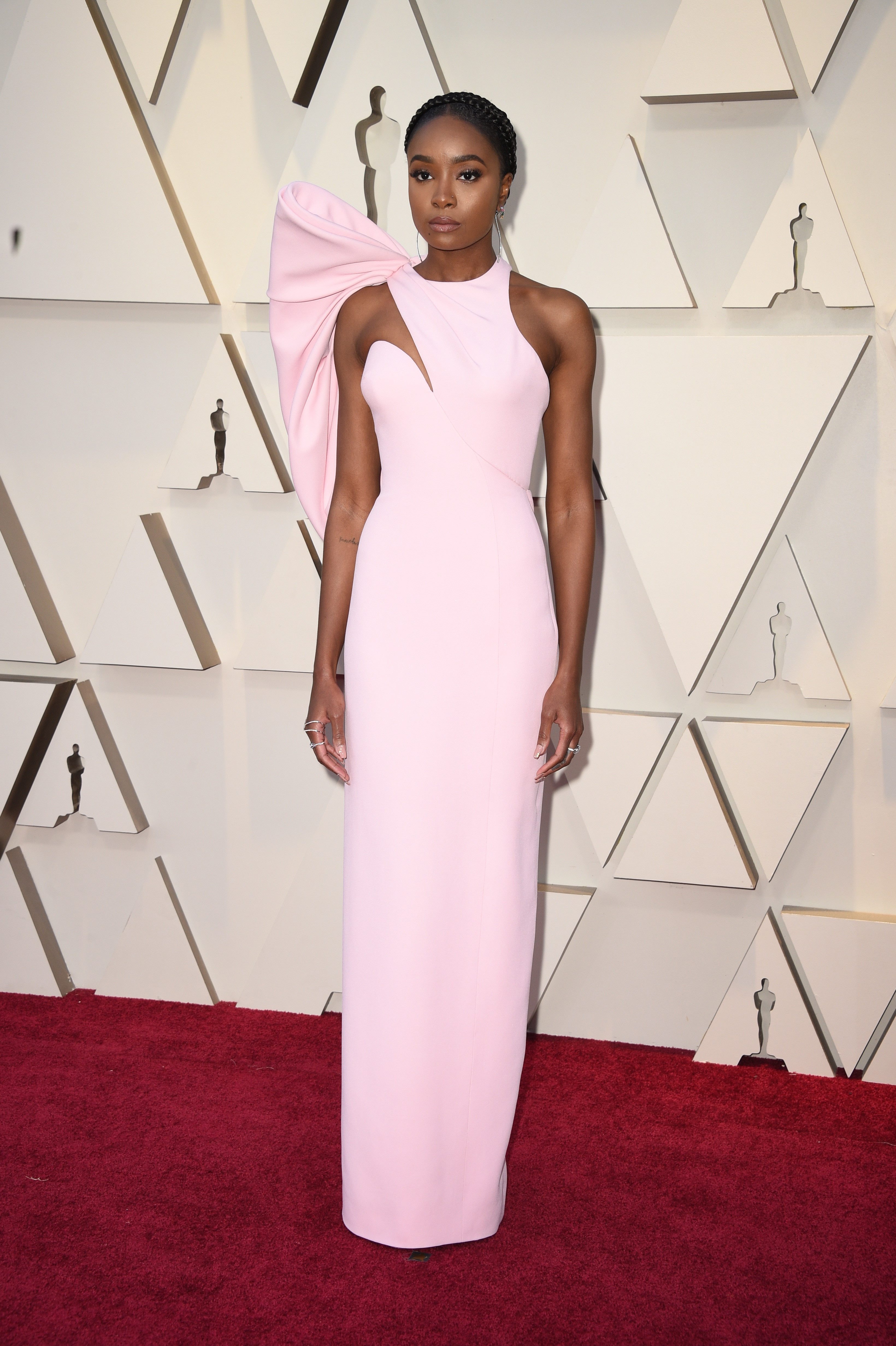 Kiki Layne com um design de Versace / Cordon Press