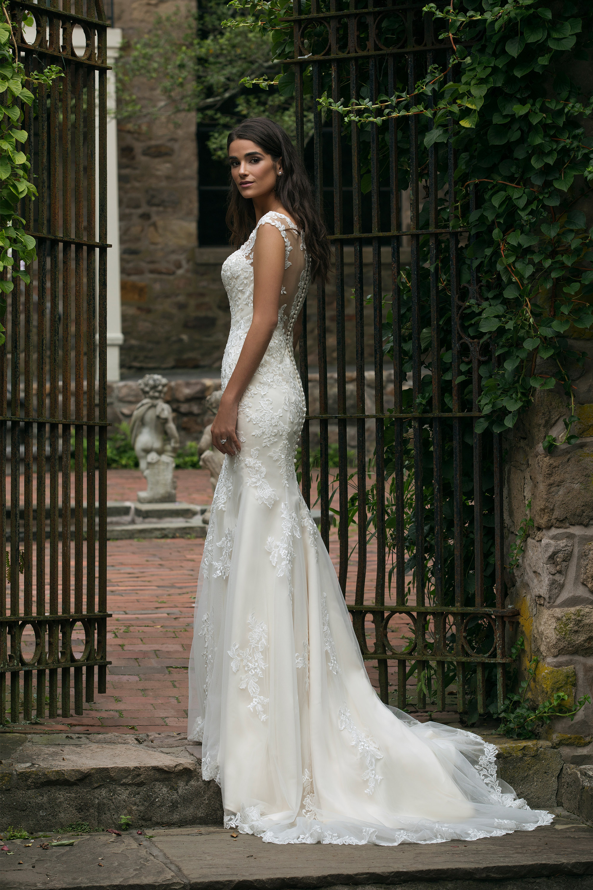 Style 44054. Credits: Justin Alexander Sincerity.