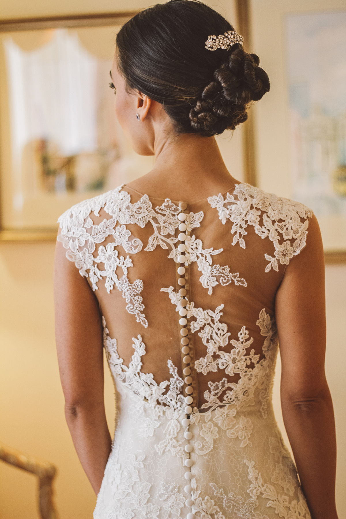 Penteados e maquilhagem de noiva para um casamento clássico