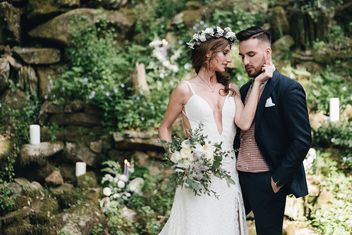 Fotografia: Nelson Marques + Andreia Torres Photography | Styling: GUIDA Design de Eventos ® | Vestido de noiva & Alta costura: Atelier Gio Rodrigues | Fato de noivo: Alfaiataria Lusa | Maquilhagem e cabelo: Espelho Meu | Bolo de noiva: Velvet | Joias: Peririnha, Montblanc e Styliano