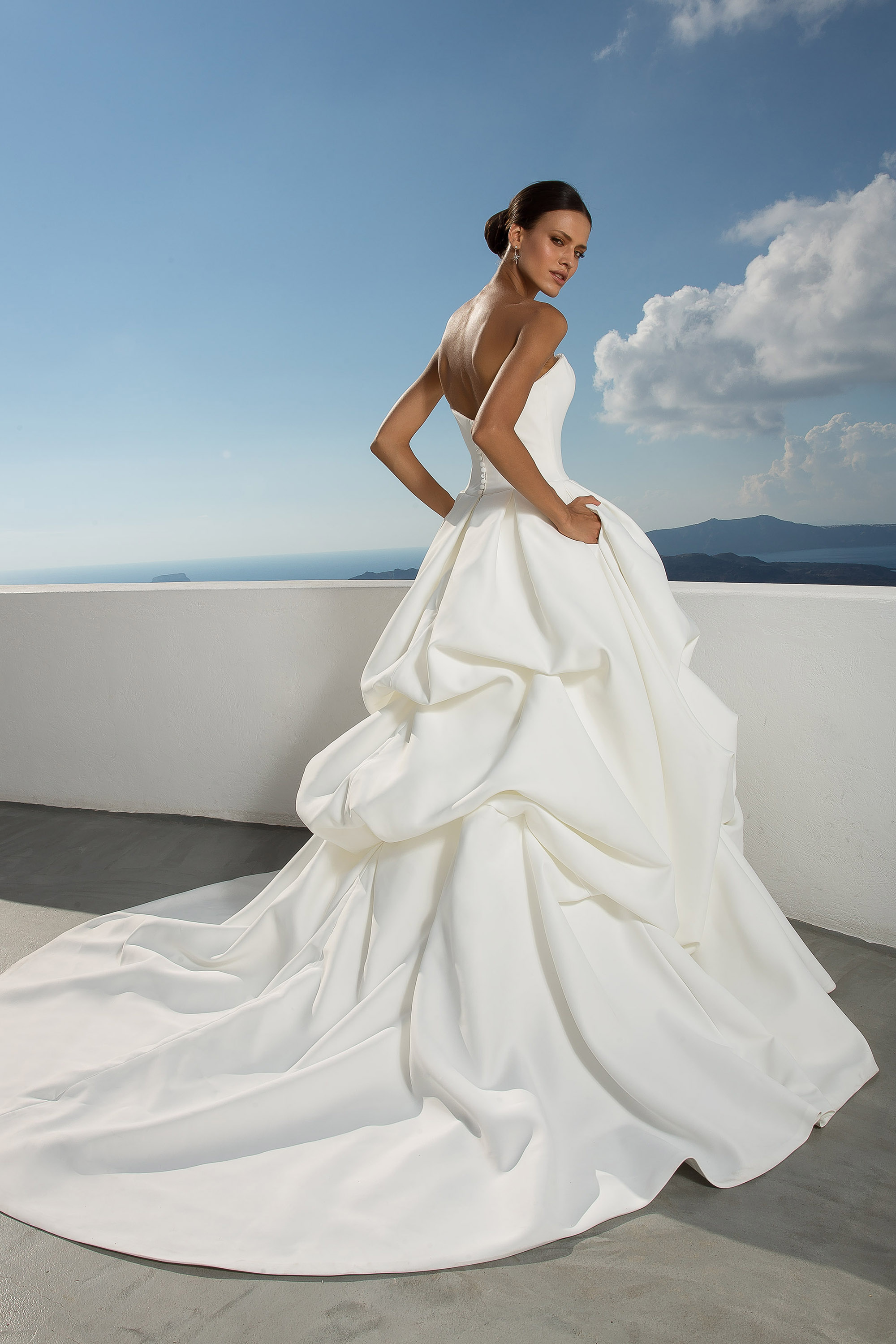 Style 88028. Credits: Justin Alexander