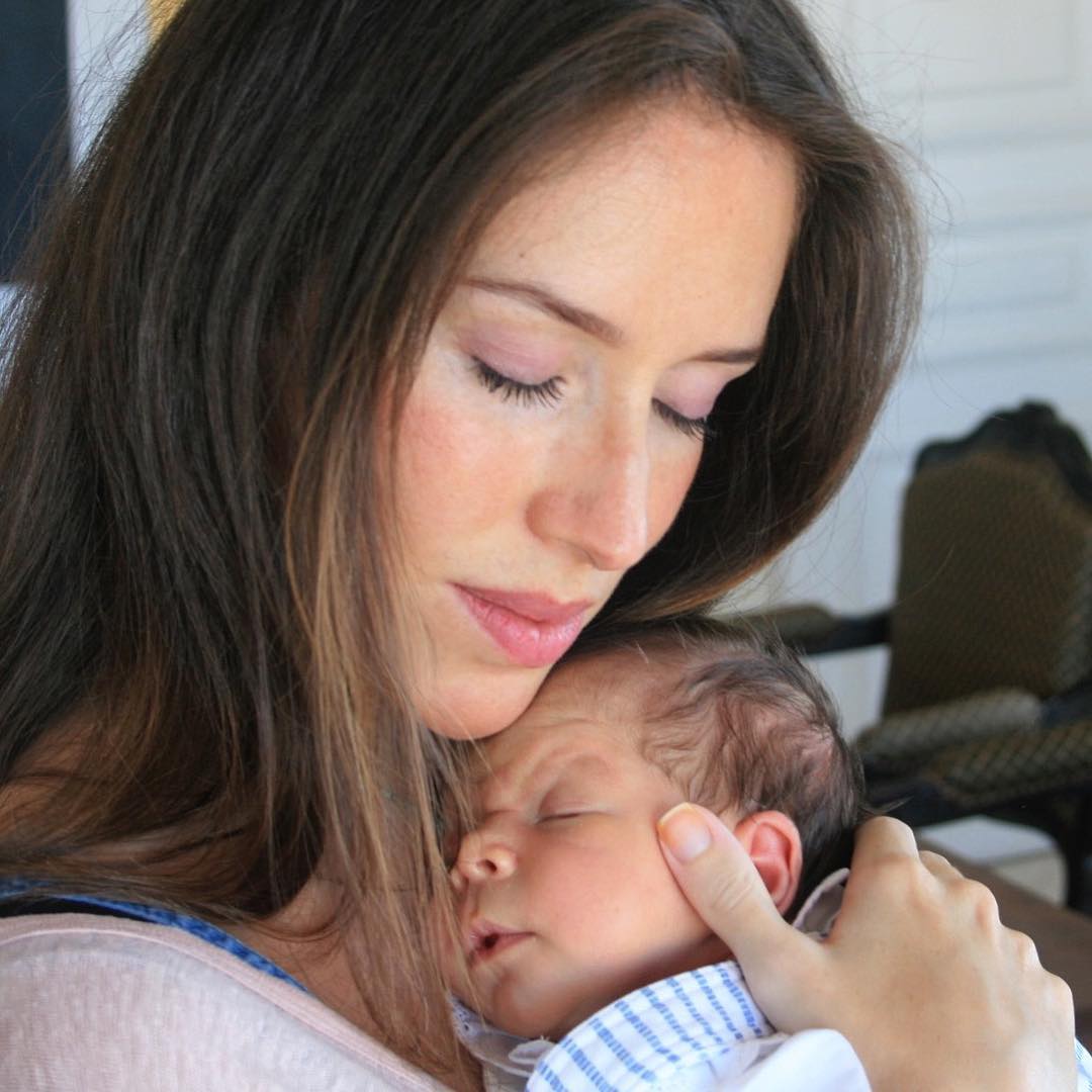 A atriz Júlia Berard foi mãe de Matias, a 27 de junho. O bebé é fruto da relação com Francisco Sérvulo Corria. Foto via Instagram Júlia Belard