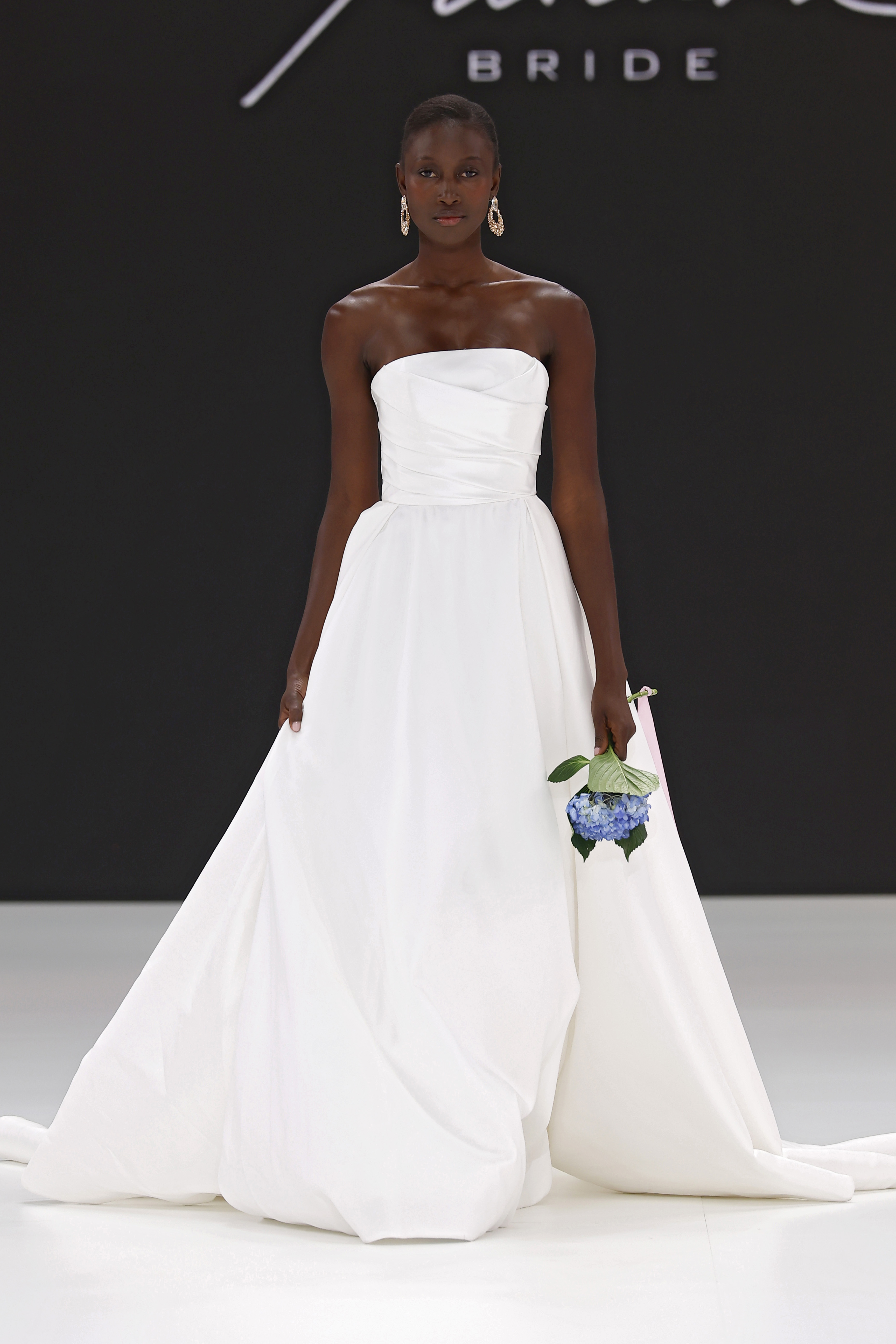Badgley Mischka 