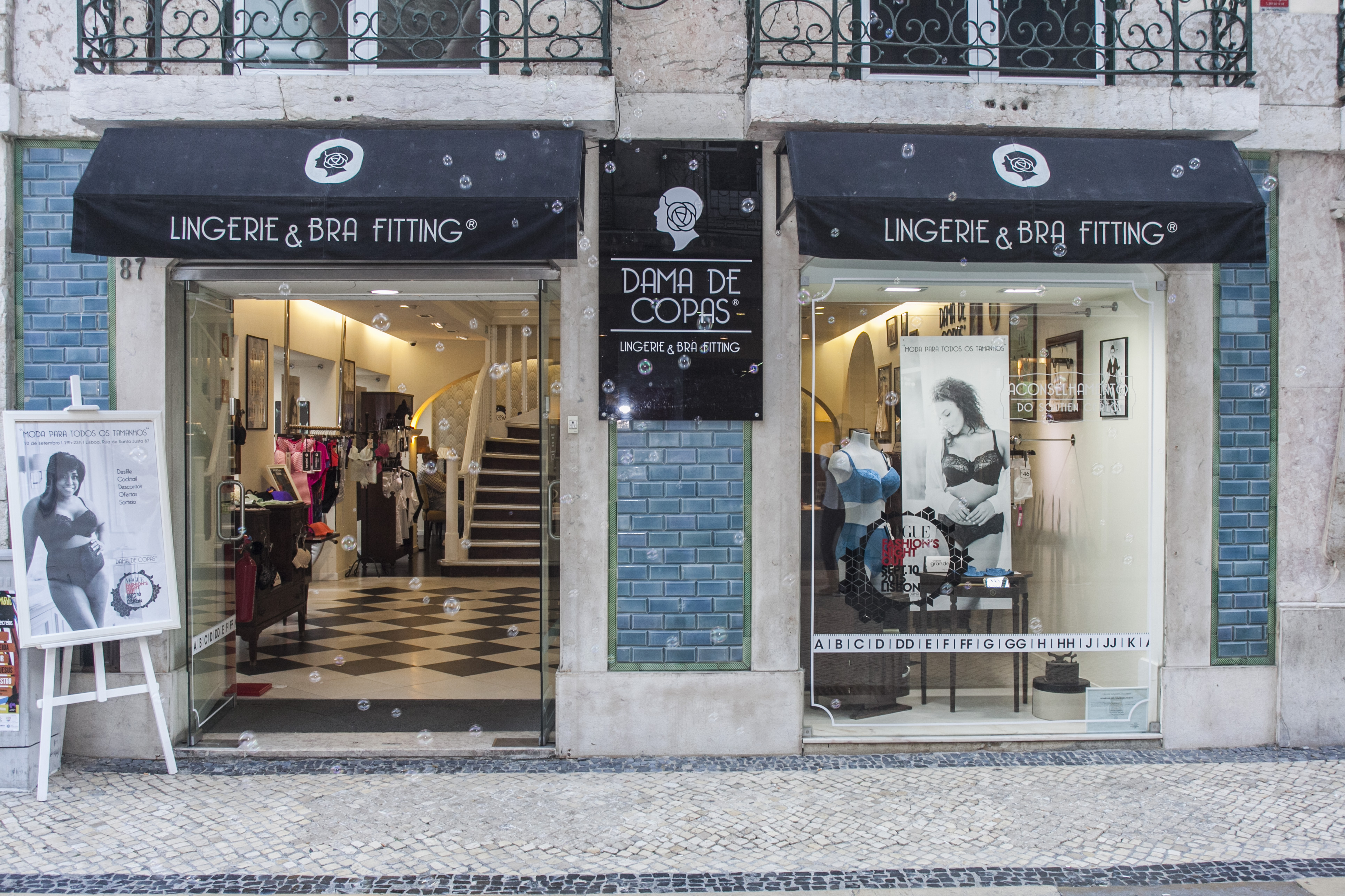 <a href="https://www.zankyou.pt/f/dama-de-copas-lisboa-3218" target="_blank"> Dama de Copas </a>