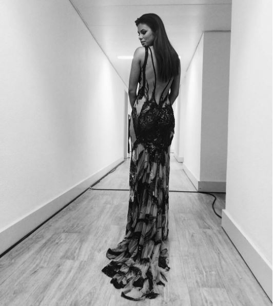 Foto via Instagram de Carol Loureiro | Vestido by Micaela Oliveira