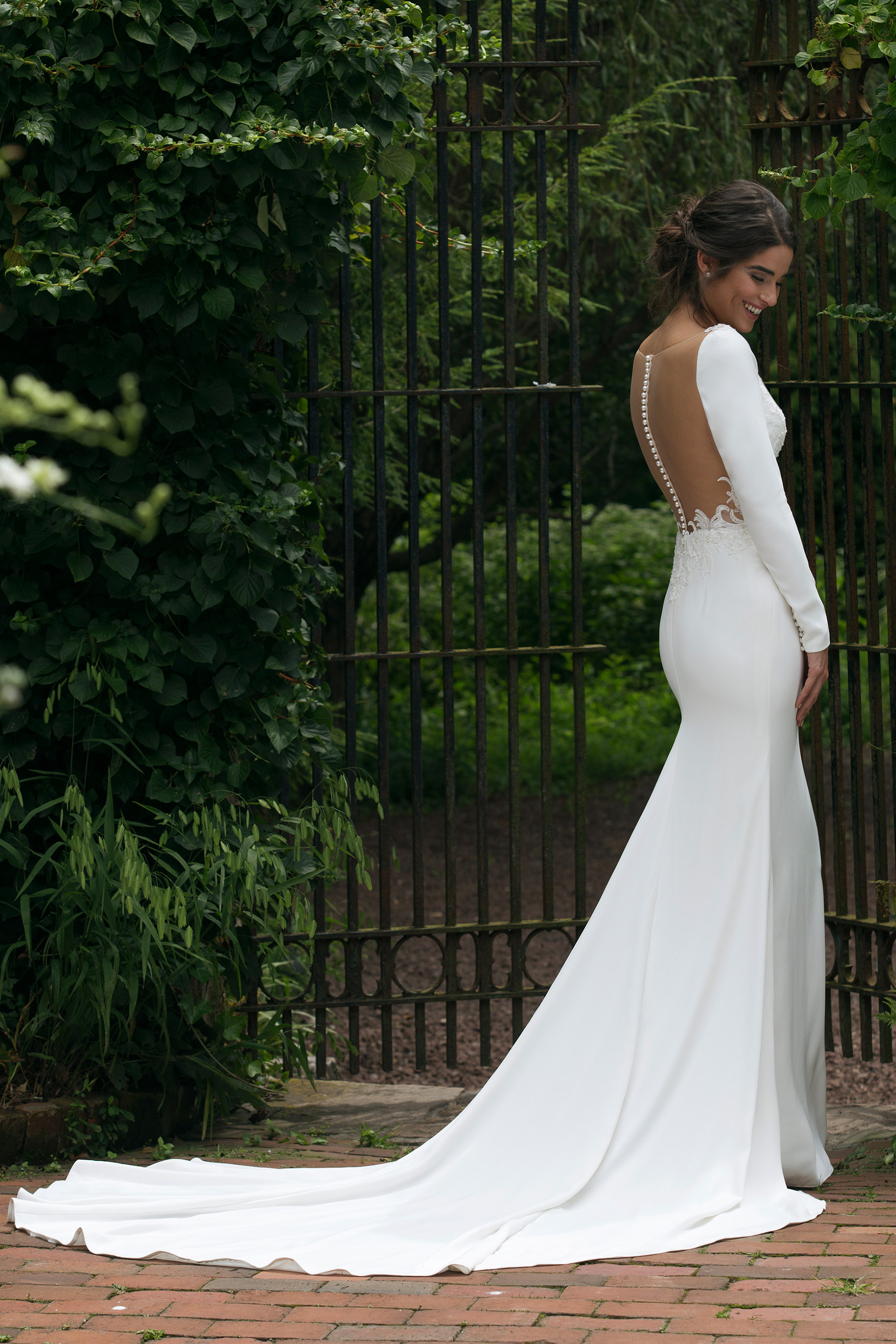 Style 44045. Credits: Justin Alexander Sincerity.