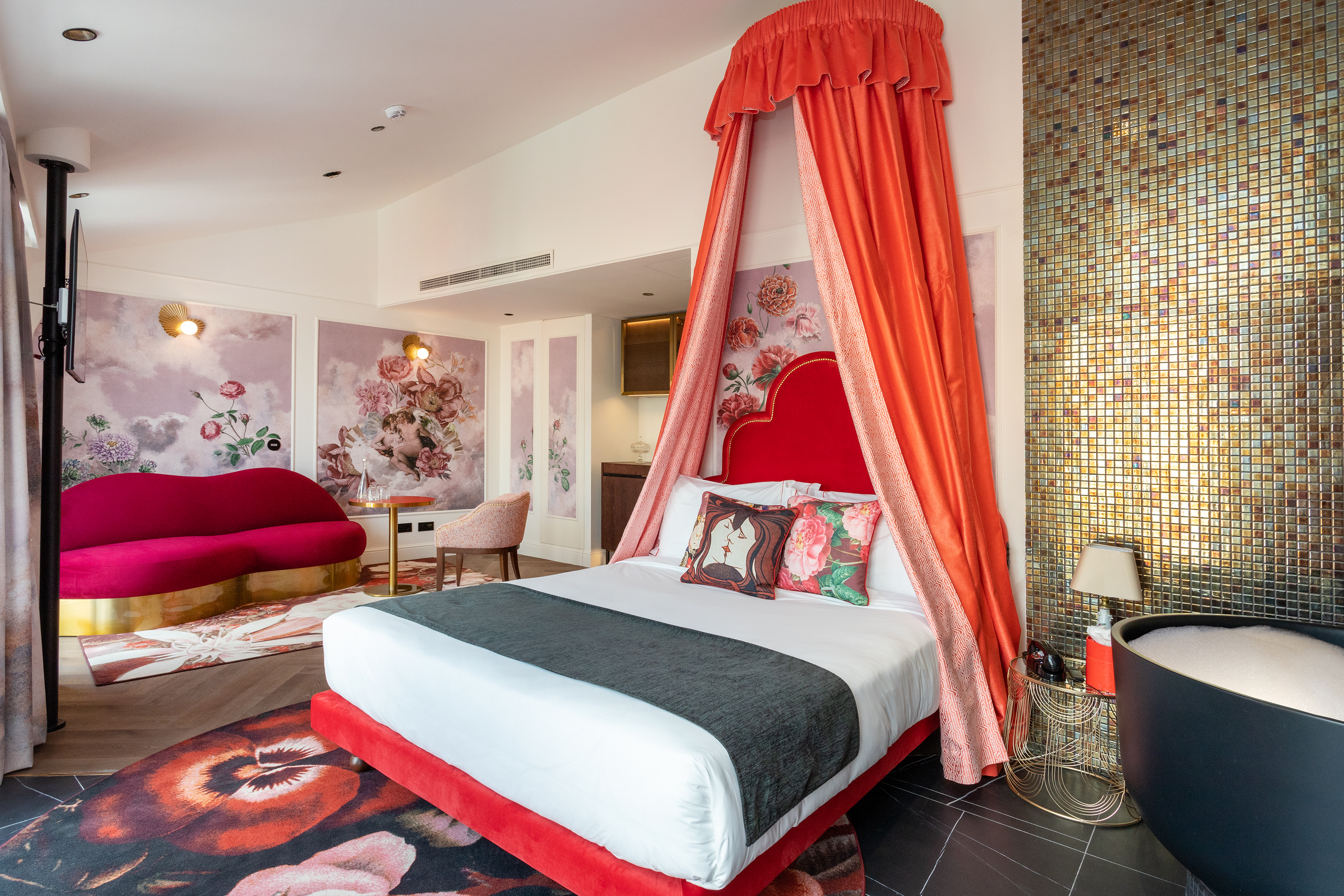 Upon Angels Hotel