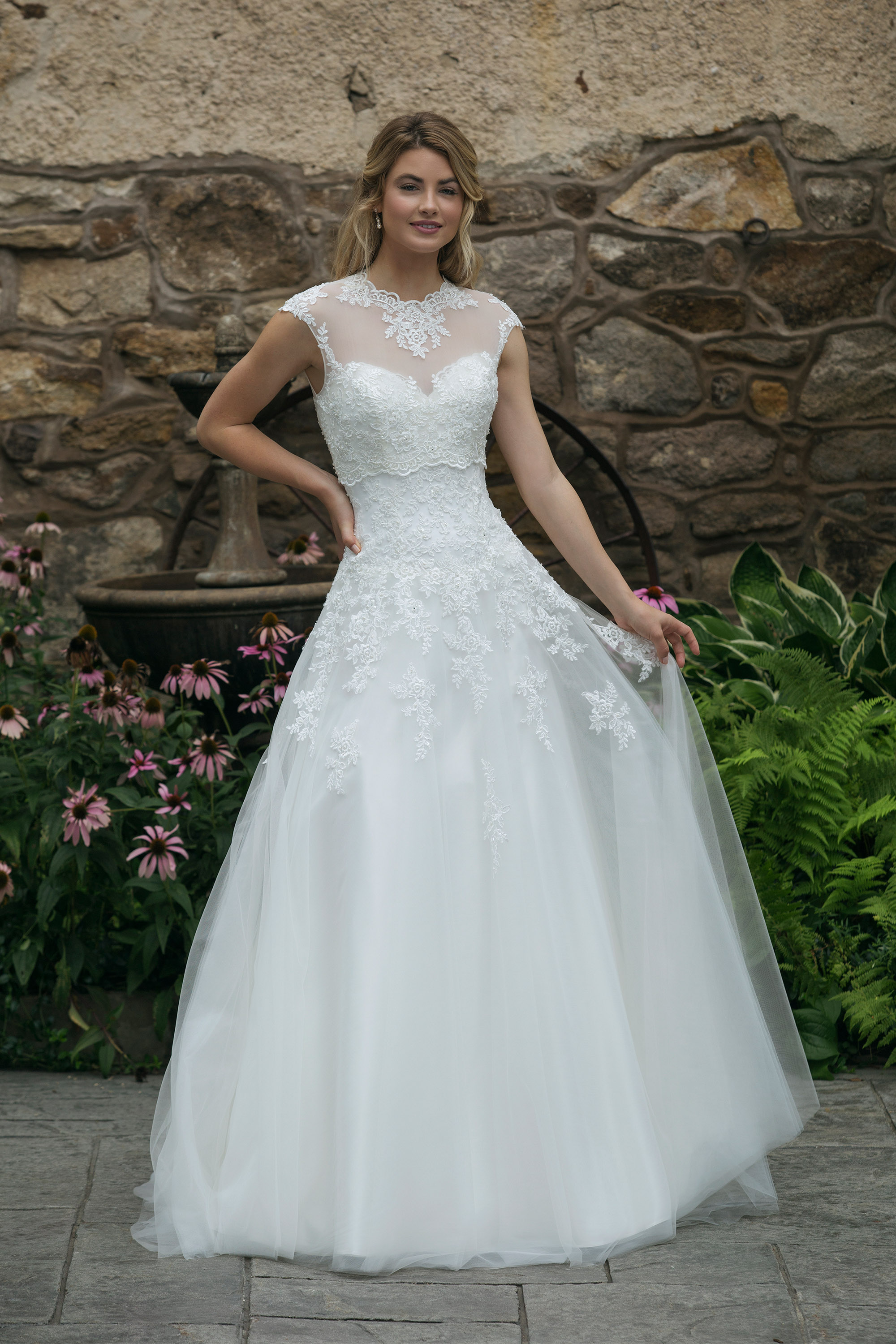 Style 44050. Credits: Justin Alexander Sincerity.