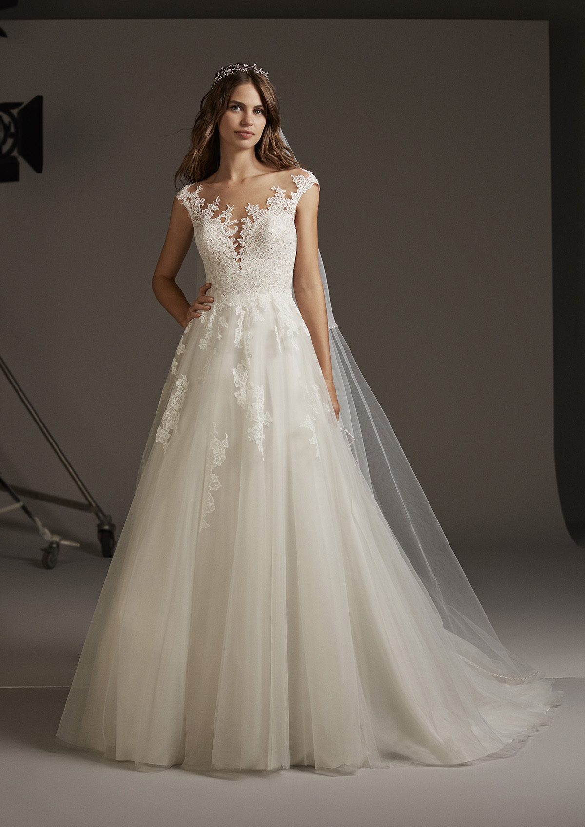 Vulcania, Pronovias 2020