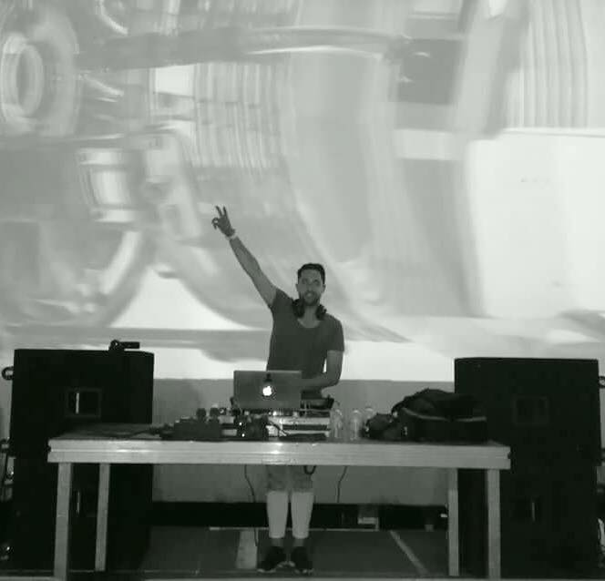 DJ Mikas