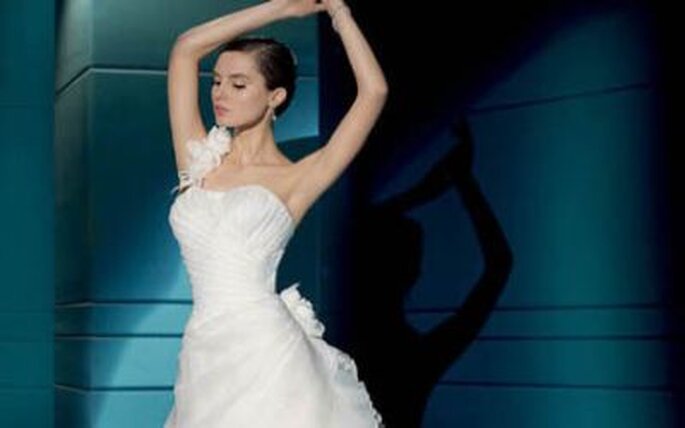 Vestidos de noiva Demetrios 2011