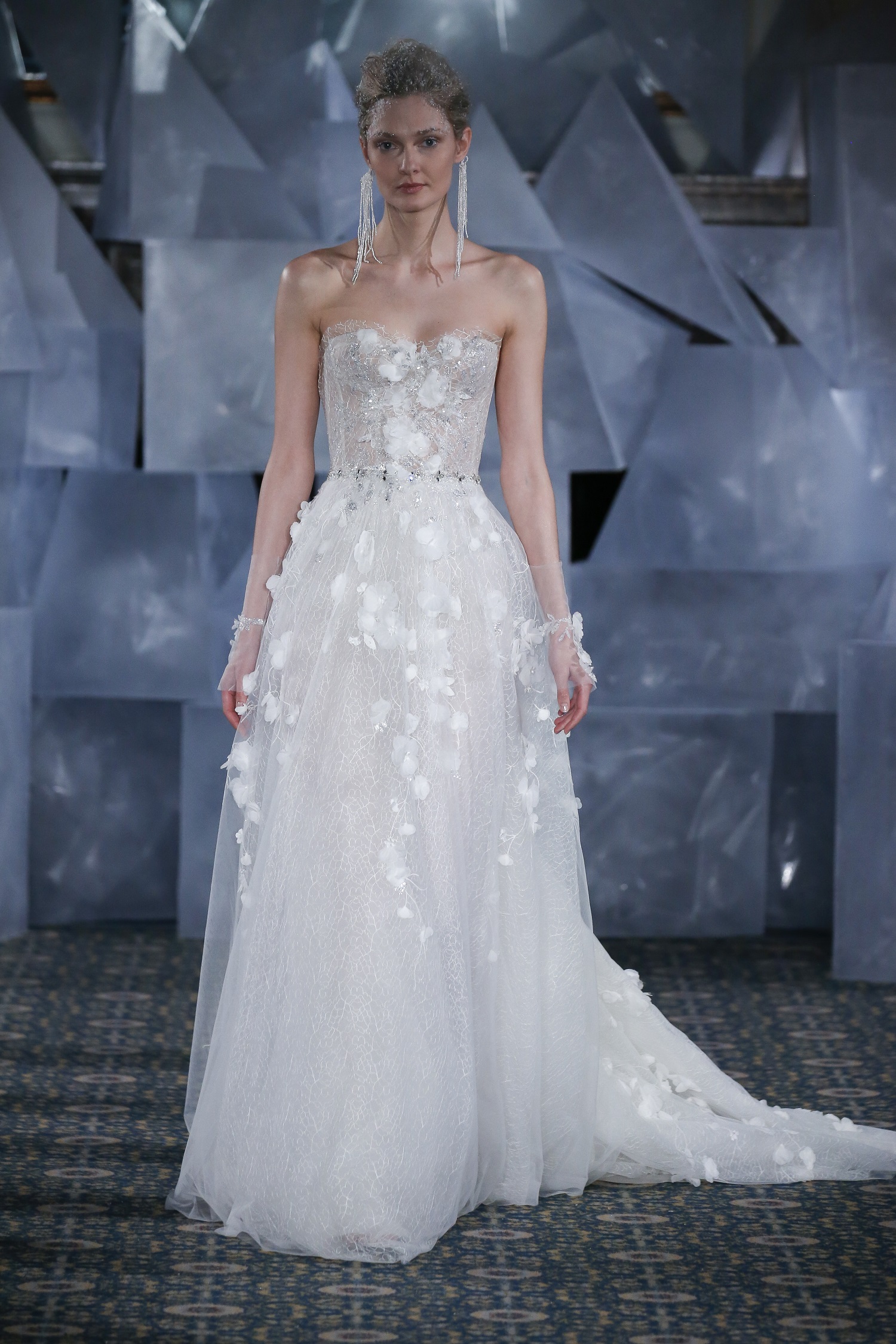 Créditos: Mira ZwillingerI | New York Bridal Fashion 
 Week April 2018