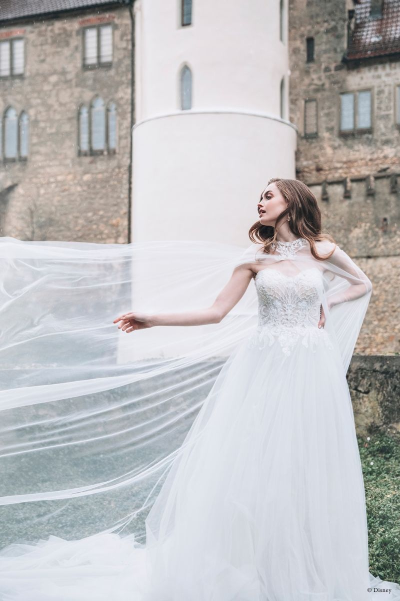 Aurora by Allure Bridals | | Style: D261 | Créditos: Disney