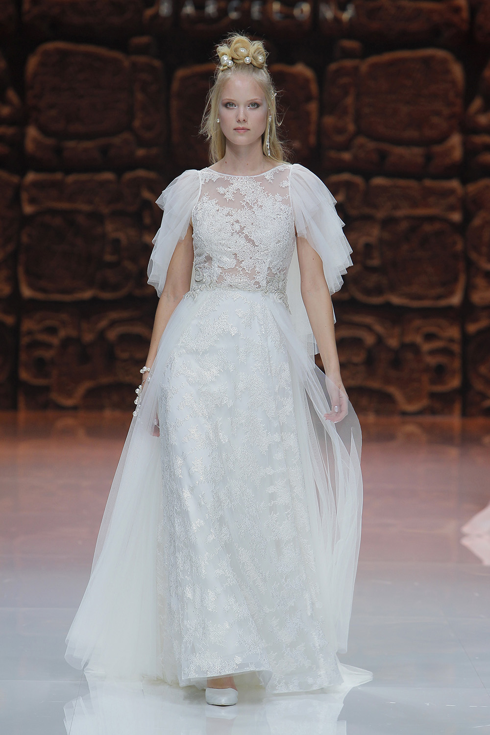 Inmaculada Garcia. Credits: Valmont Barcelona Bridal Fashion Week