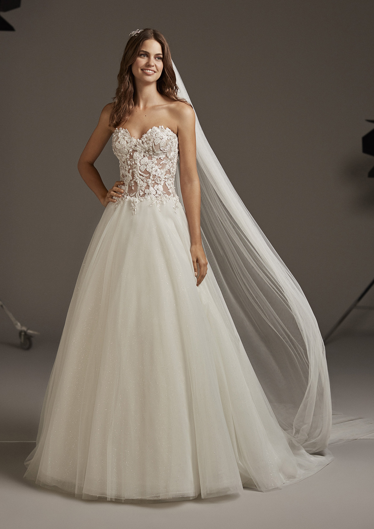 Nix, Cruise Collection Pronovias 2020