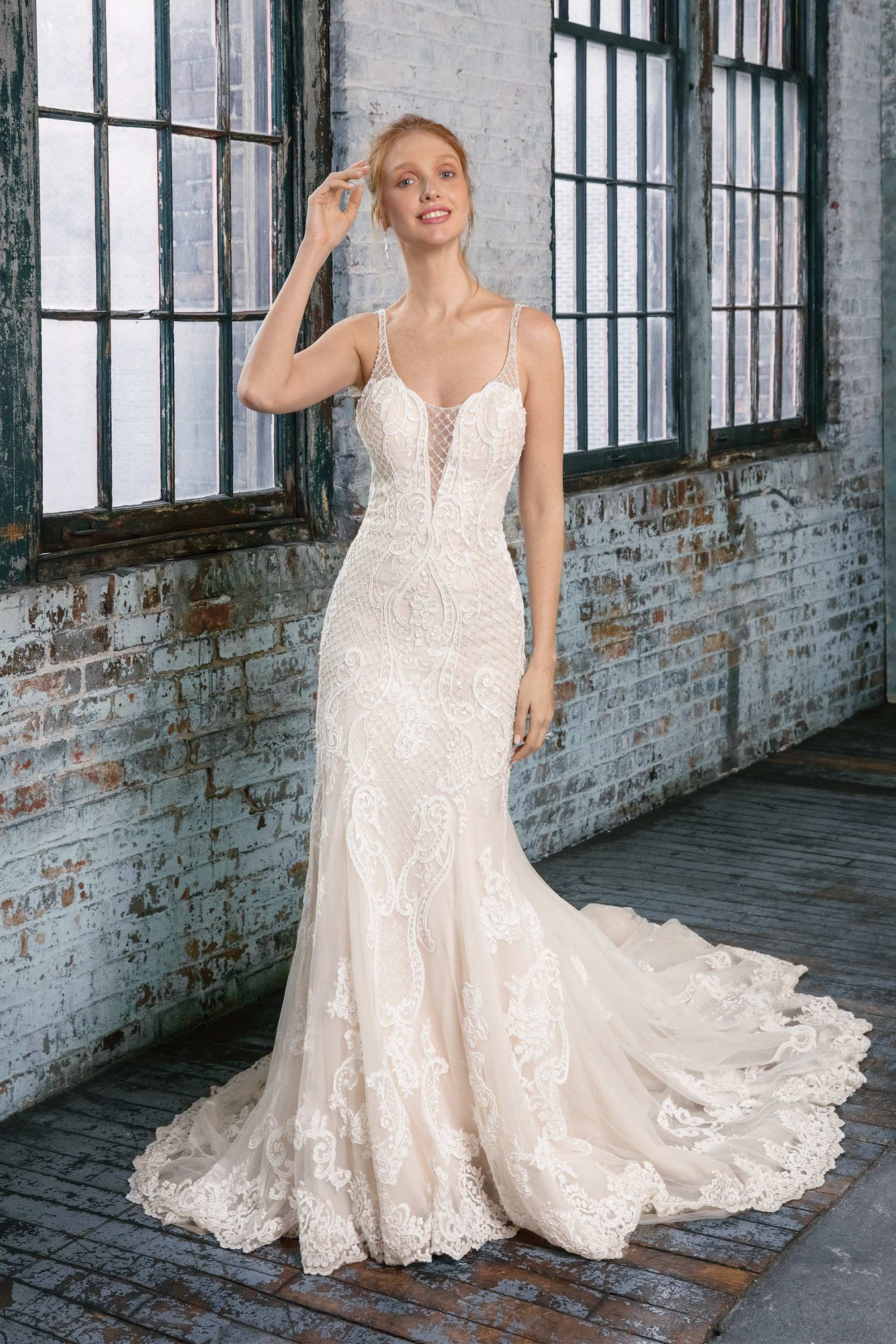 Style 99008. Credits: Justin Alexander Signature.