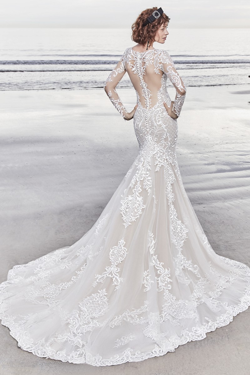 <a href="https://www.maggiesottero.com/sottero-and-midgley/dakota/11529">Maggie Sottero</a>