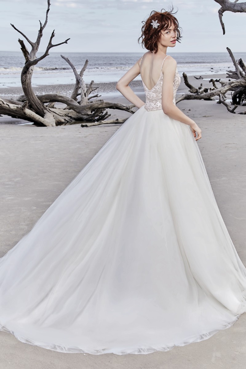 <a href="https://www.maggiesottero.com/sottero-and-midgley/saylor-rose/11568">Maggie Sottero</a>