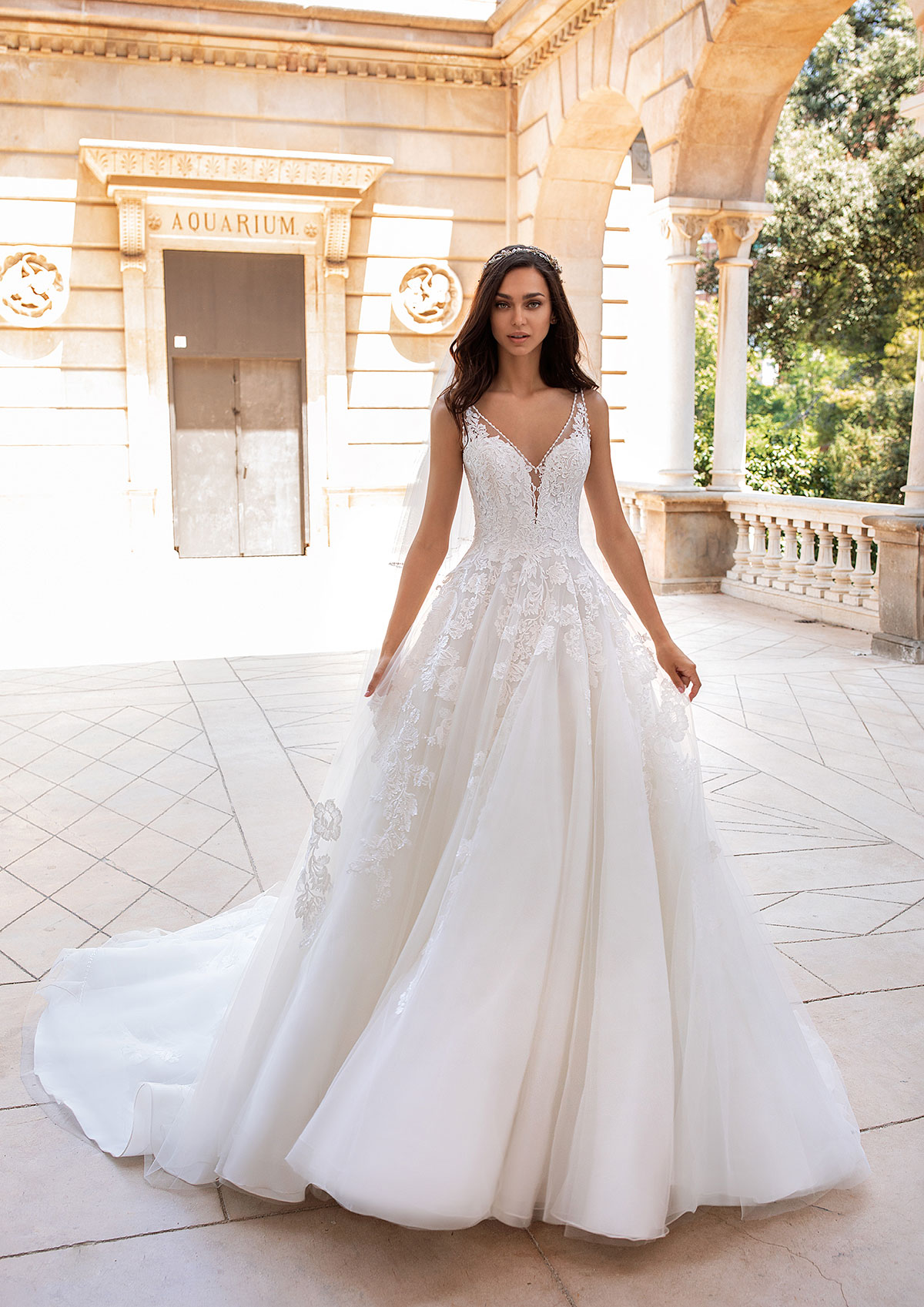 Elsira, Pronovias 2020