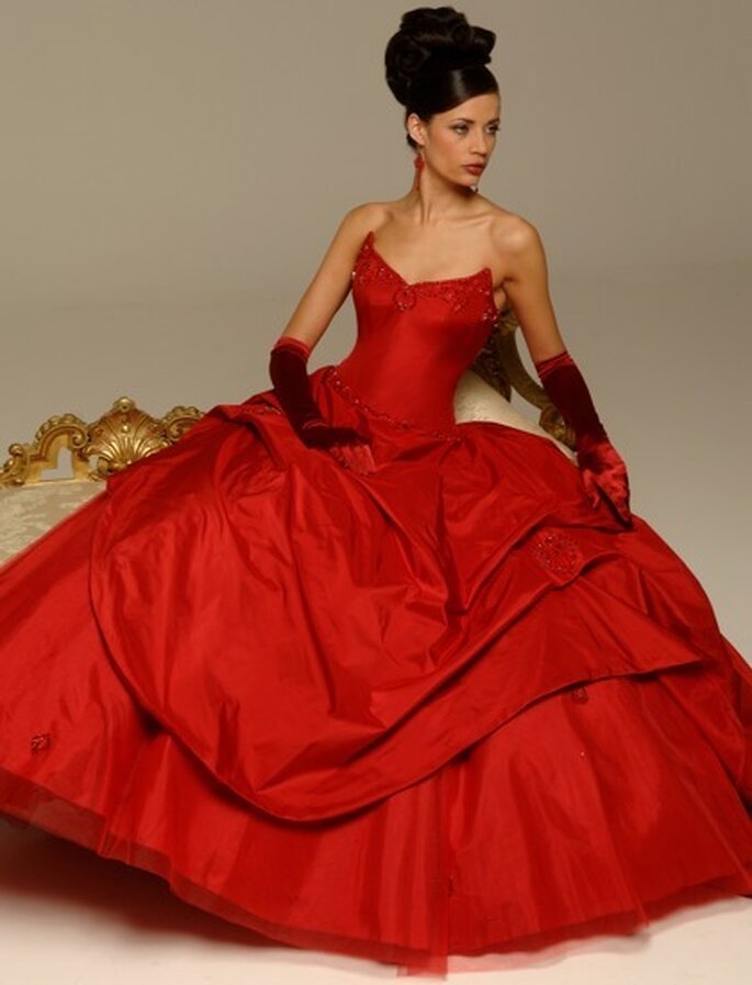 Vestidos de Noiva vermelhos - Allure Bridals