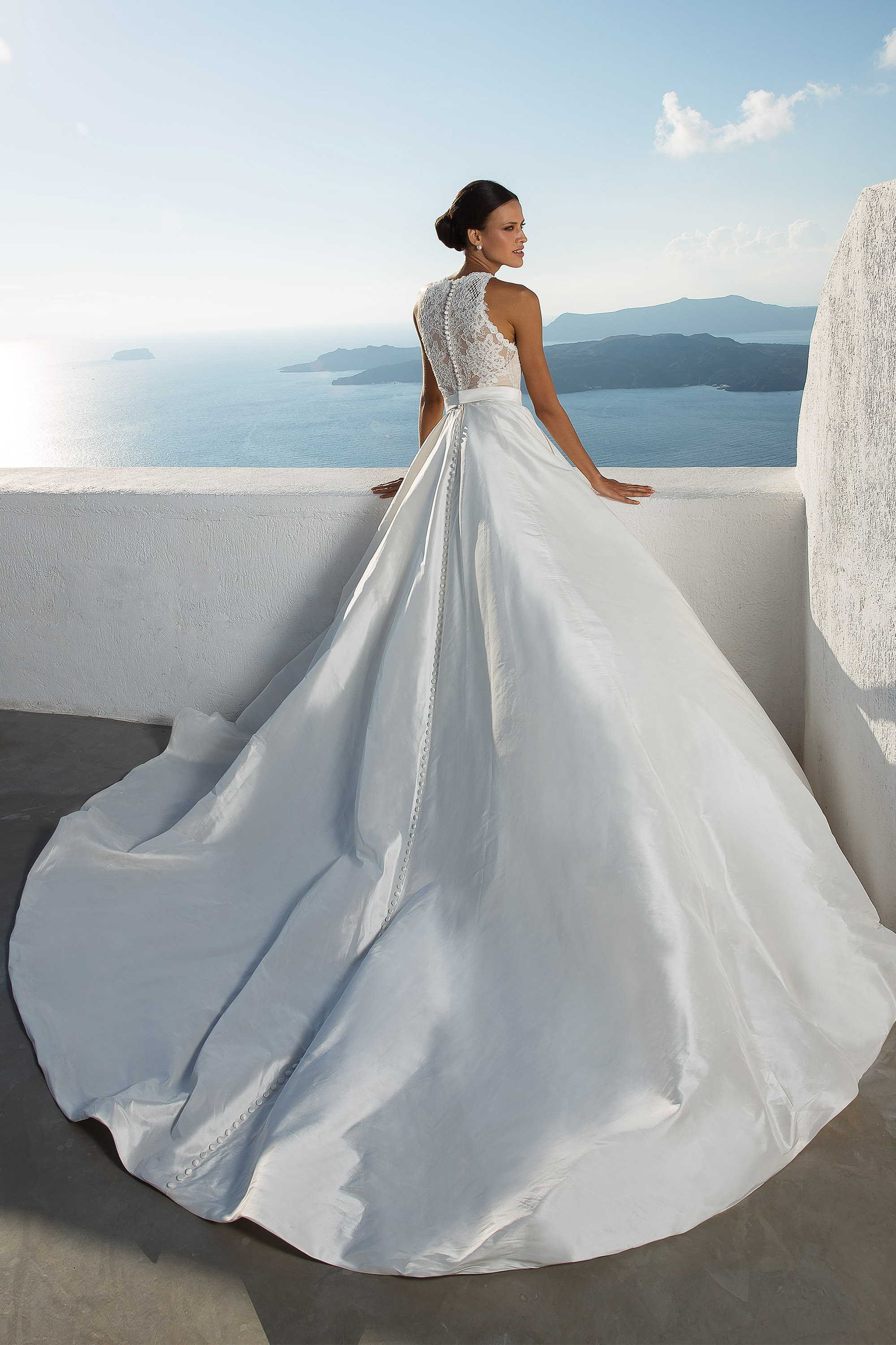 Style 88001. Credits: Justin Alexander