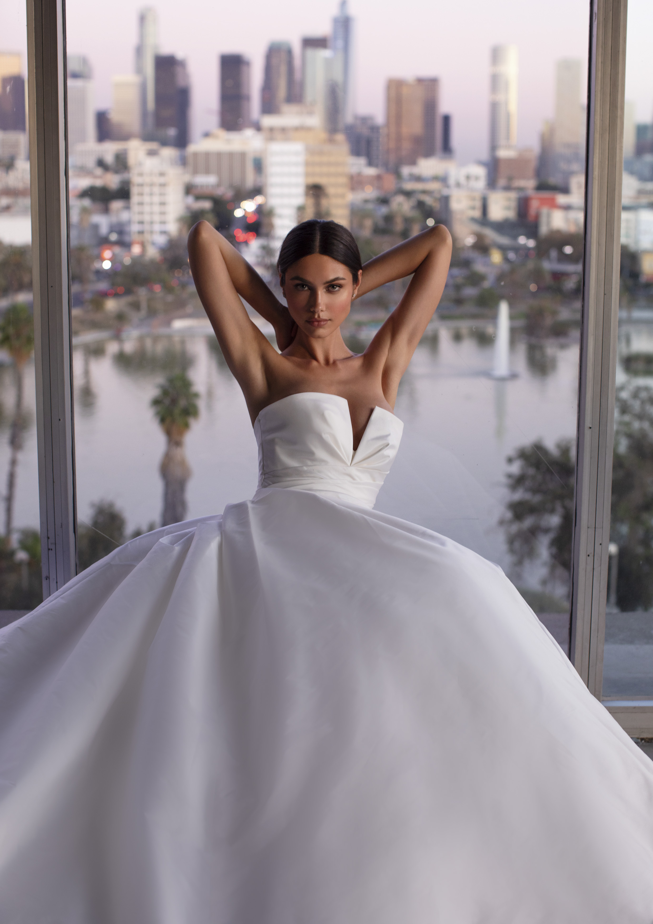 Vestido de noiva Princesa | Modelo Haver da Pronovias 2021 Cruise Collection