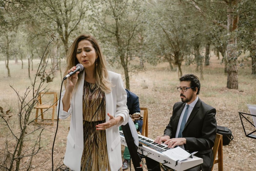 Luciana Araúo - Bossa Nova e Jazz